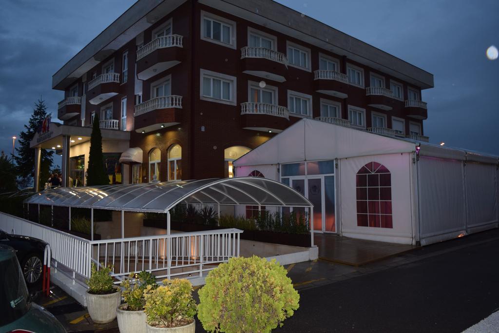 Hotel Camino Real Arcahueja Buitenkant foto