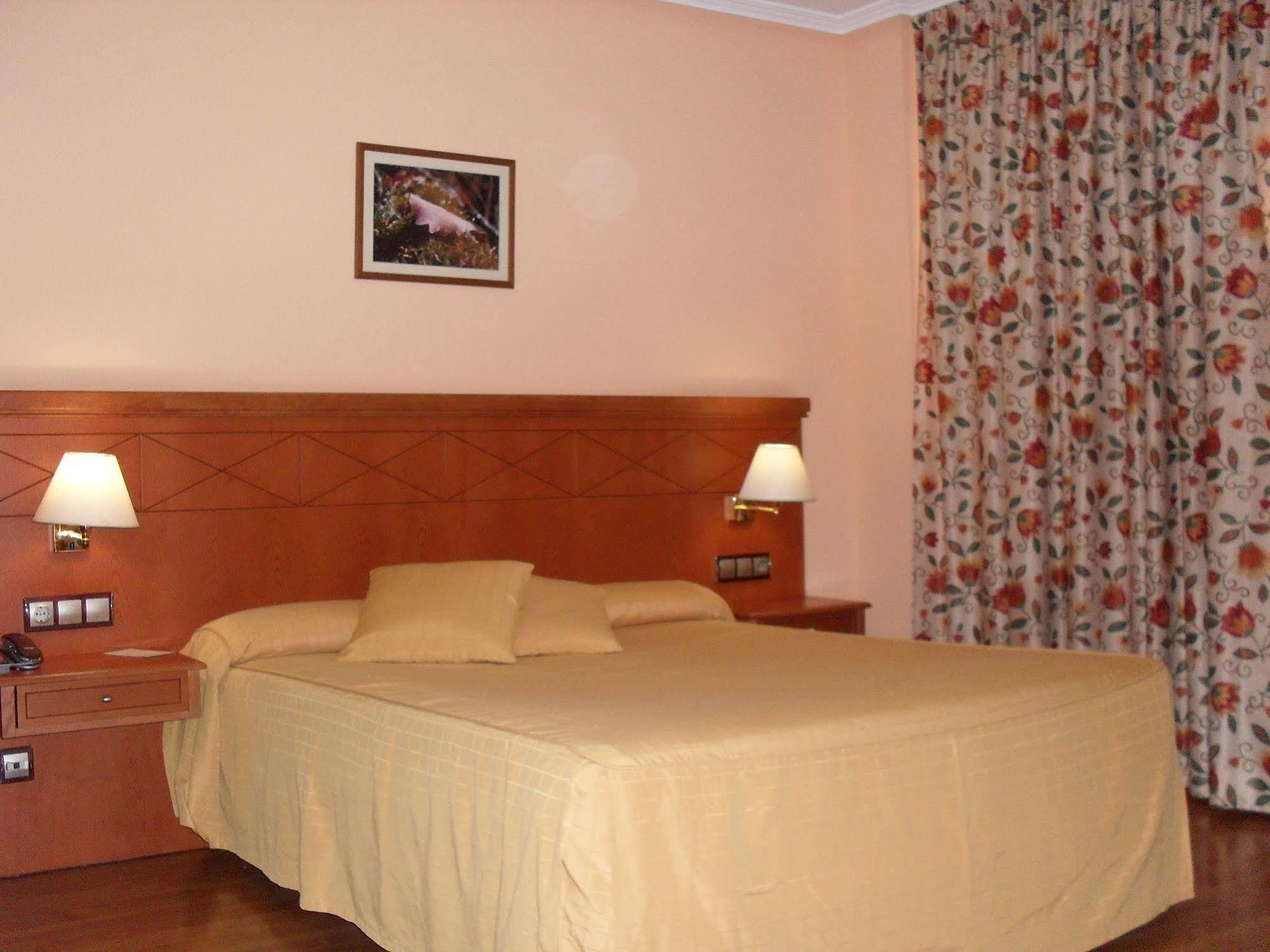 Hotel Camino Real Arcahueja Buitenkant foto